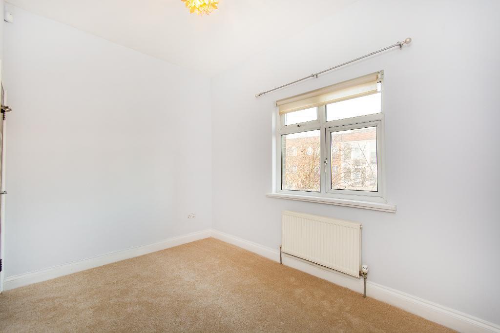 1 Bedroom Self Contained Flat For Sale in Babington Road, Streatham