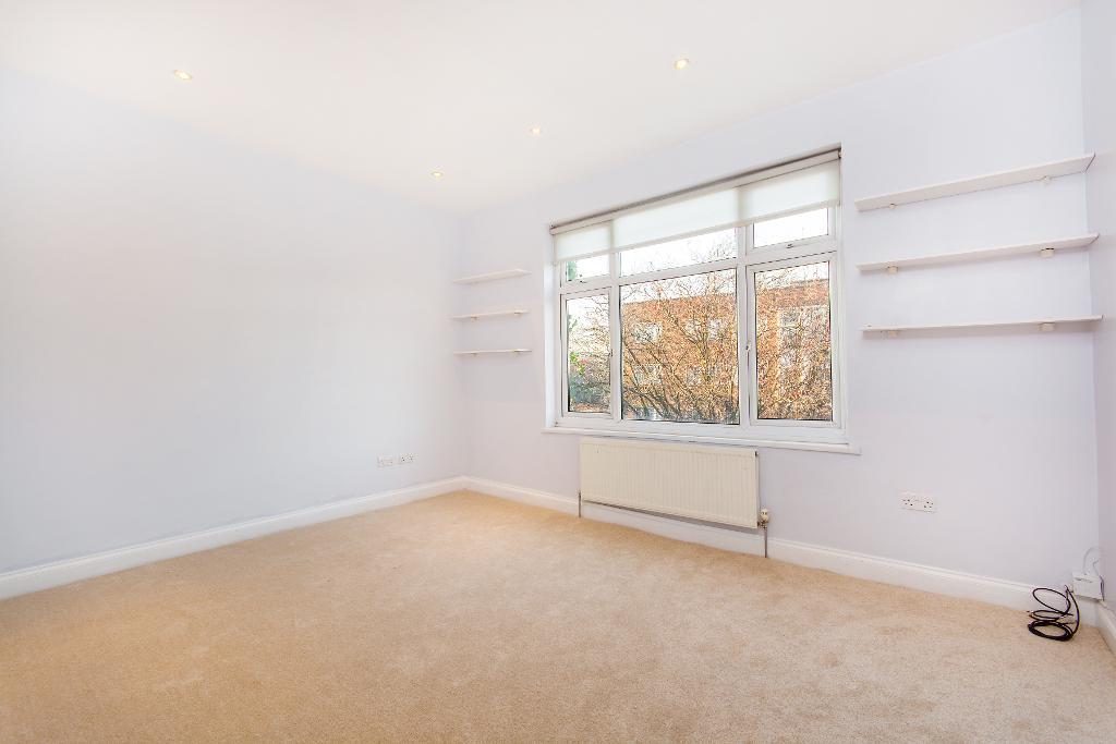 1 Bedroom Self Contained Flat For Sale in Babington Road, Streatham