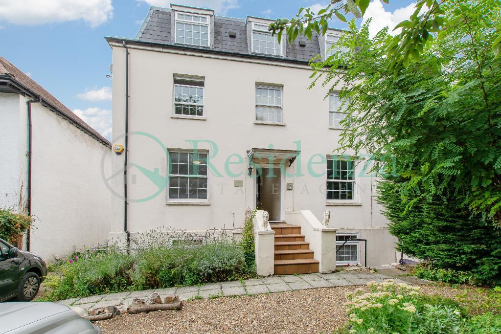 1 Bedroom Self Contained Flat To Let in South Norwood Hill, South