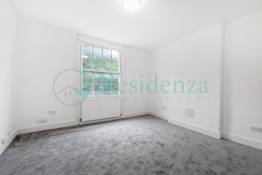 1 Bedroom Self Contained Flat To Let in South Norwood Hill, South