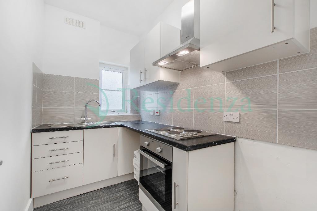 1 Bedroom Self Contained Flat To Let in South Norwood Hill, South