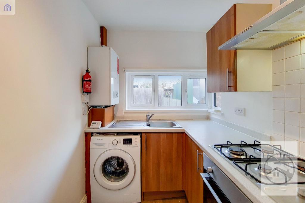 Deer Park Gardens, Mitcham, CR4 4DZ