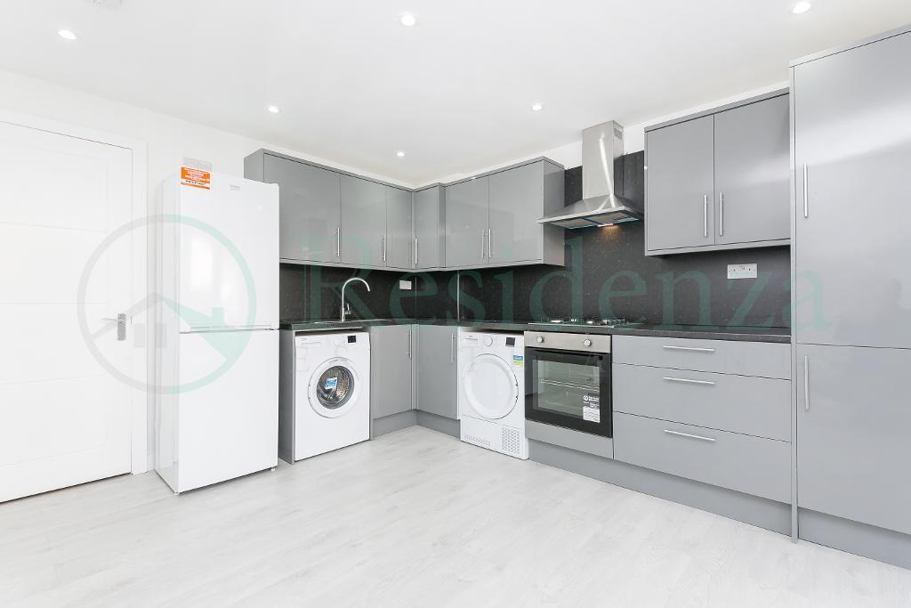 Coverton Road, Tooting, SW17 0QL