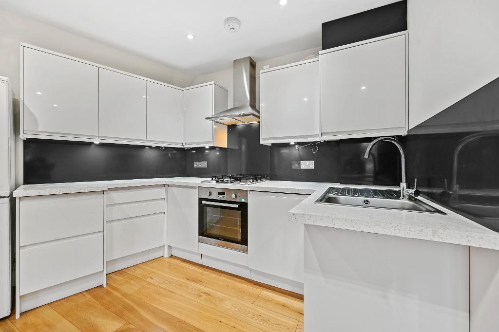 High Street, Staines-Upon-Thames, TW18 4QY